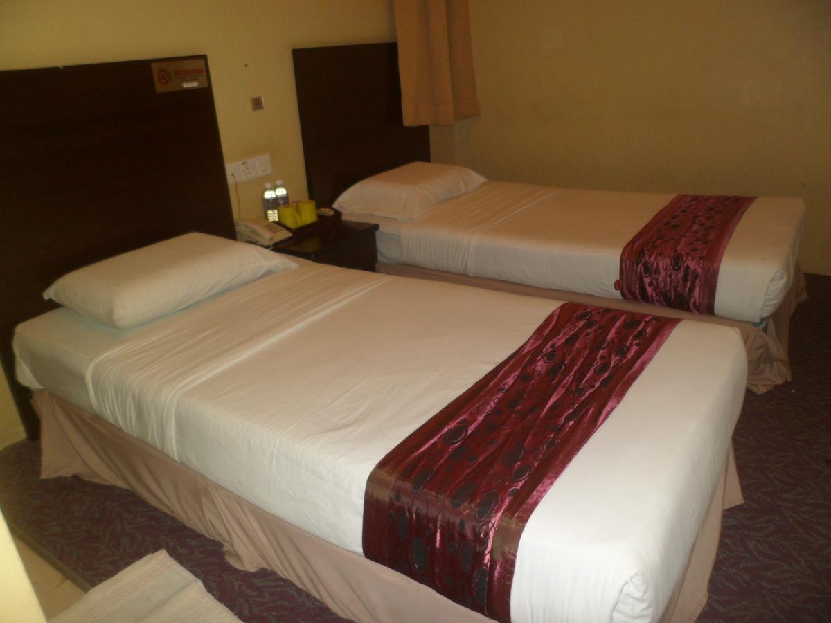 Perdana Hotel Labuan Room photo