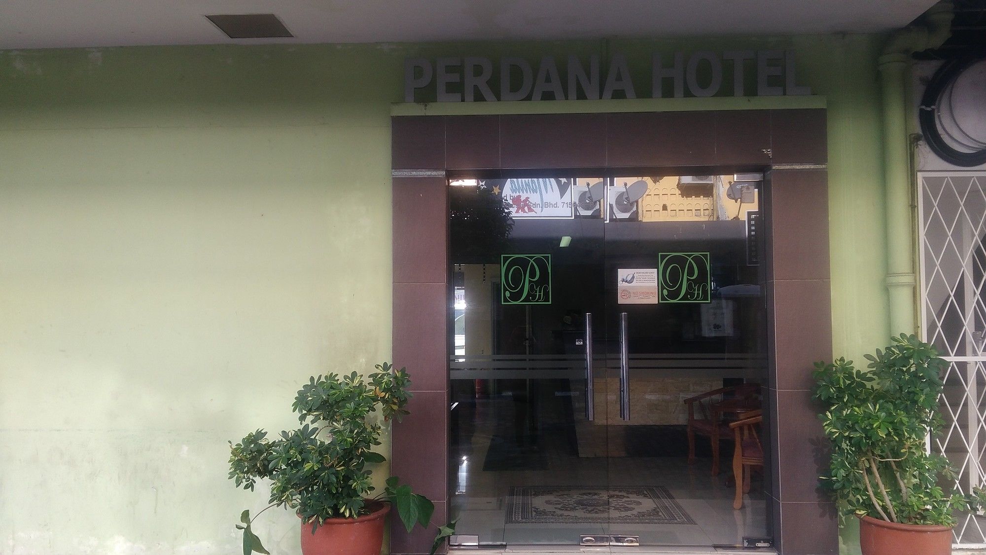 Perdana Hotel Labuan Exterior photo